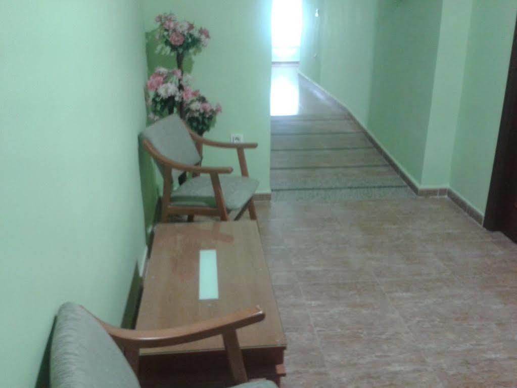 Hostal Restaurante El Paraiso Дон-Бенито Экстерьер фото