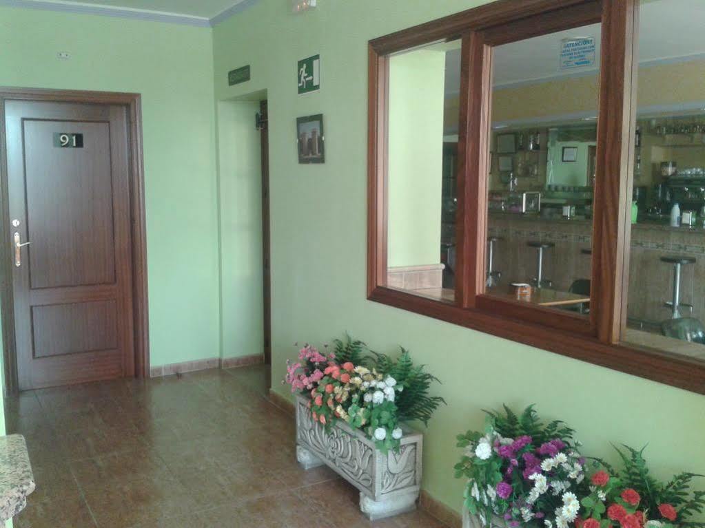 Hostal Restaurante El Paraiso Дон-Бенито Экстерьер фото